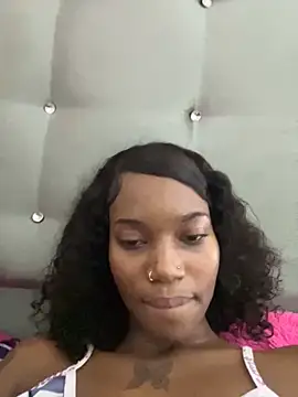 Snapshot of Chocolatte_bar chatting on October 31, 4:13 am Chocolatte bar online show from October 31, 4:13 am