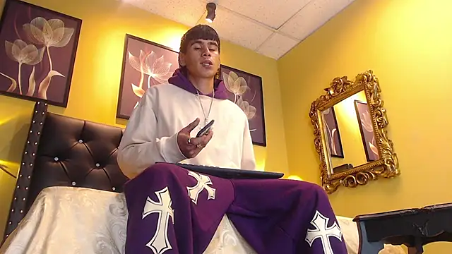 king yer online show from December 5, 4:10 am