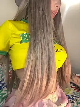 lunaapppp online show from June 9, 3:40 am