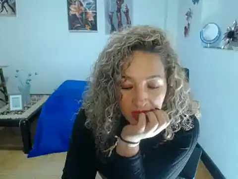 mature tammyjones online show from January 22, 3:18 pm