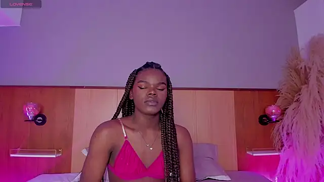 CamiEstrada online show from January 19, 8:51 pm