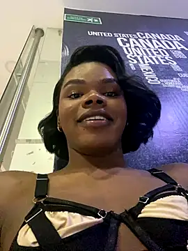 CamiEstrada online show from September 26, 10:47 pm