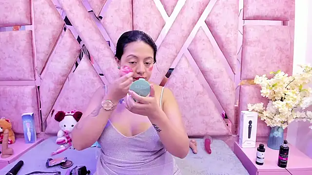 Snapshot of slut_anal_ chatting on July 30, 9:14 pm slut anal online show from July 30, 9:14 pm