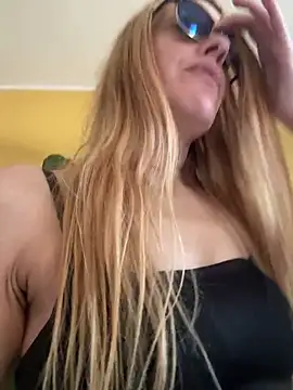 Naylee   online show from June 27, 11:37 am