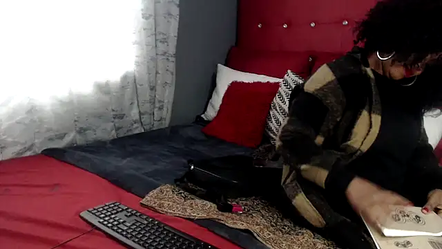 Foxybrownxx1 online show from February 17, 10:51 am