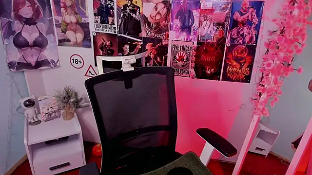 Rudy 02 online show from December 14, 8:02 pm