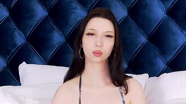 MaliaLandre online show from February 3, 8:02 am