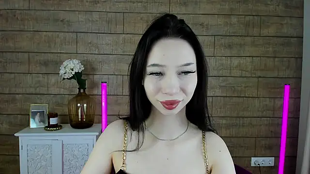 MaliaLandre online show from March 14, 5:38 am