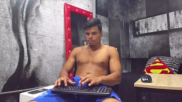 Derek Lustfordx online show from February 7, 11:23 am