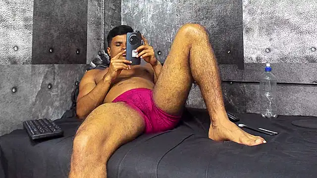 Derek Lustfordx online show from February 25, 2:33 pm