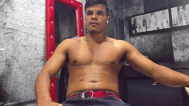 Derek Lustfordx online show from February 26, 11:20 am