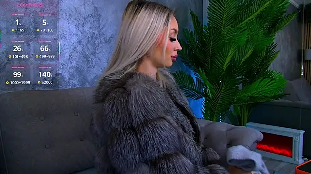 Snapshot of BambiAndAyline chatting on January 15, 5:23 am BambiAndAyline online show from January 15, 5:23 am