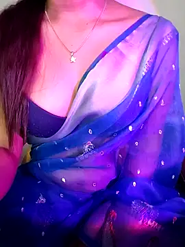 QueenOfHeart 07 online show from January 8, 10:27 pm