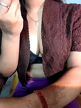 QueenOfHeart 07 online show from March 4, 3:22 am