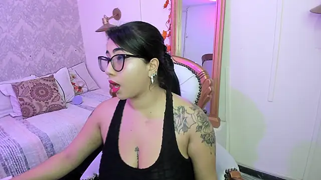 Sexy cristall  online show from March 1, 9:15 pm