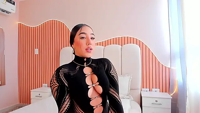 Snapshot of SofiiSweet_ chatting on October 30, 2:29 pm SofiiSweet online show from October 30, 2:29 pm