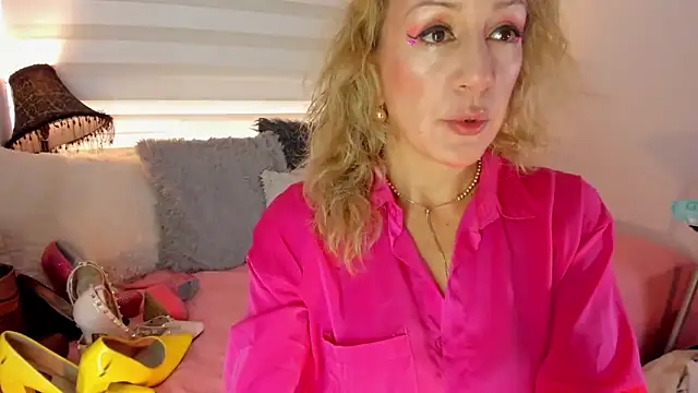 Snapshot of Sammykatt chatting on February 26, 3:19 pm Sammykatt online show from February 26, 3:19 pm