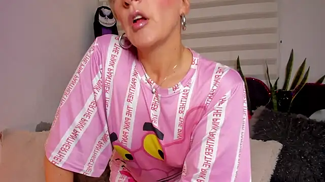 Snapshot of Sammykatt chatting on October 18, 11:33 am Sammykatt online show from October 18, 11:33 am