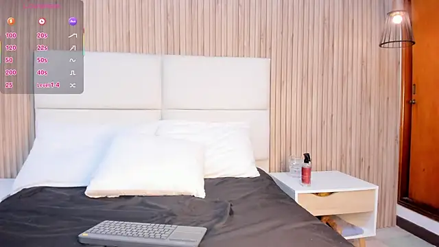 Snapshot of AshleyBelth_ chatting on March 6, 9:33 pm AshleyBelth online show from March 6, 9:33 pm