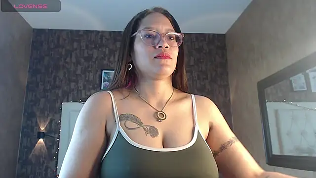 samantha  karolstone online show from December 25, 8:28 pm