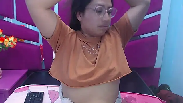 Miaa Smiith  online show from March 7, 7:38 pm