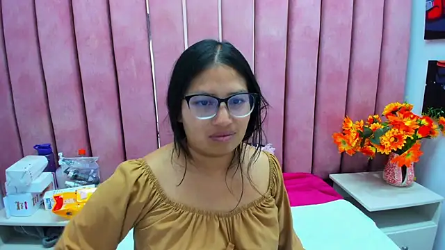 Miaa Smiith  online show from November 14, 2:54 am