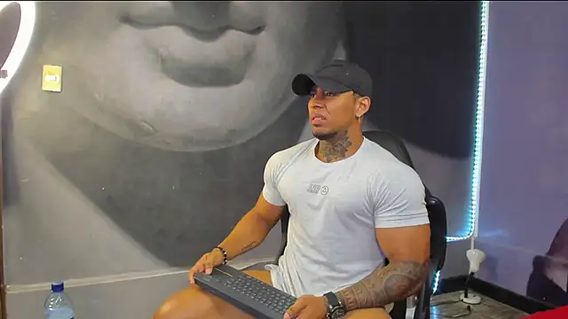 bradley smith online show from February 4, 10:43 am