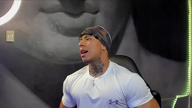 bradley smith online show from February 14, 2:07 am