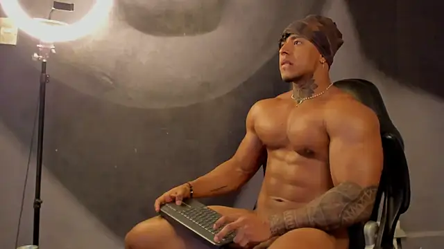 bradley smith online show from March 16, 12:55 pm