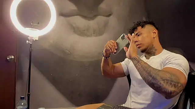 bradley smith online show from March 18, 2:47 am