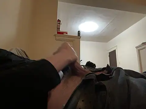 Snapshot of chicostick413 chatting on January 31, 12:50 am chicostick413 online show from January 31, 12:50 am