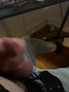 Snapshot of chicostick413 chatting on February 27, 8:42 pm chicostick413 online show from February 27, 8:42 pm