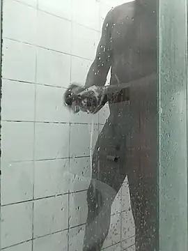 Snapshot of Chocolate_factory_man chatting on November 20, 6:18 pm Chocolate factory man online show from November 20, 6:18 pm