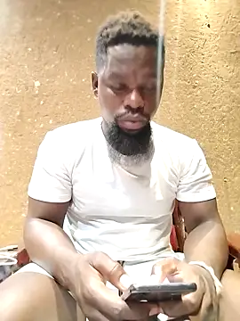 Snapshot of Chocolate_factory_man chatting on December 17, 1:22 am Chocolate factory man online show from December 17, 1:22 am