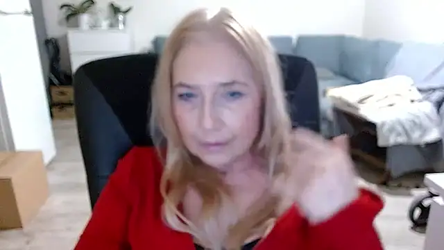 sofia xkiss online show from December 5, 7:38 am