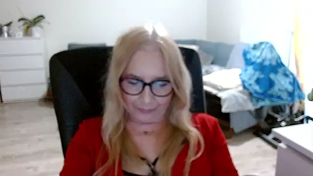 sofia xkiss online show from December 13, 7:47 am