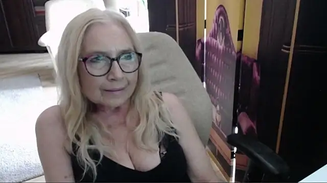 sofia xkiss online show from July 3, 1:50 pm