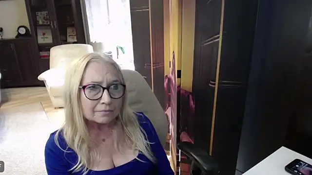 sofia xkiss online show from July 6, 1:52 pm