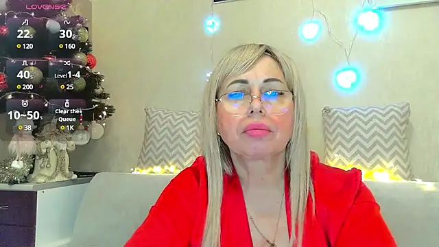 SusieNoreen online show from January 15, 4:15 am