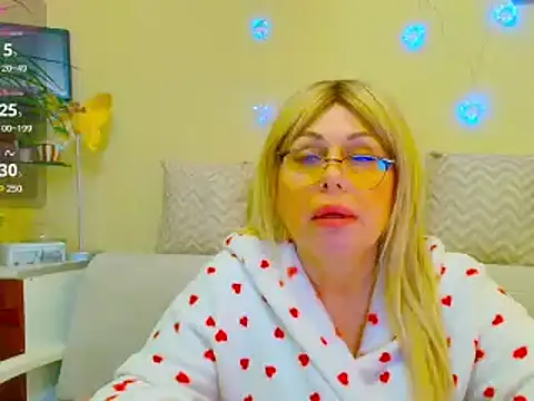 SusieNoreen online show from February 19, 10:23 am