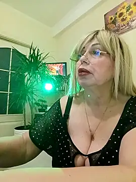 SusieNoreen online show from March 5, 6:01 am
