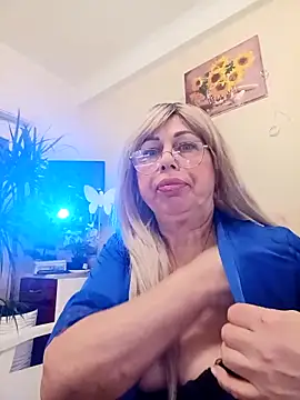 SusieNoreen online show from March 20, 1:35 am