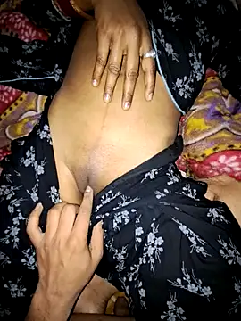 Its reena 009 online show from February 19, 5:38 pm
