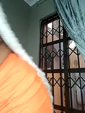 Snapshot of Shria107 chatting on February 17, 4:15 pm Shria107 online show from February 17, 4:15 pm