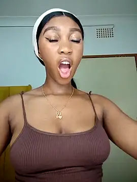 Snapshot of Shria107 chatting on September 12, 5:24 pm Shria107 online show from September 12, 5:24 pm