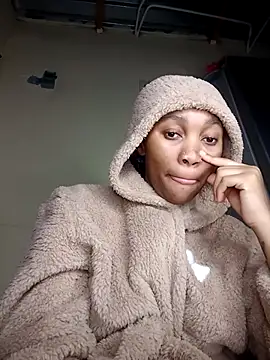 Snapshot of Shria107 chatting on October 13, 10:10 pm Shria107 online show from October 13, 10:10 pm