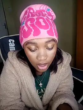 Snapshot of Shria107 chatting on October 29, 8:05 am Shria107 online show from October 29, 8:05 am