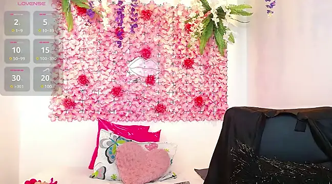 BLONDE SEXYHOT online show from January 11, 7:59 pm