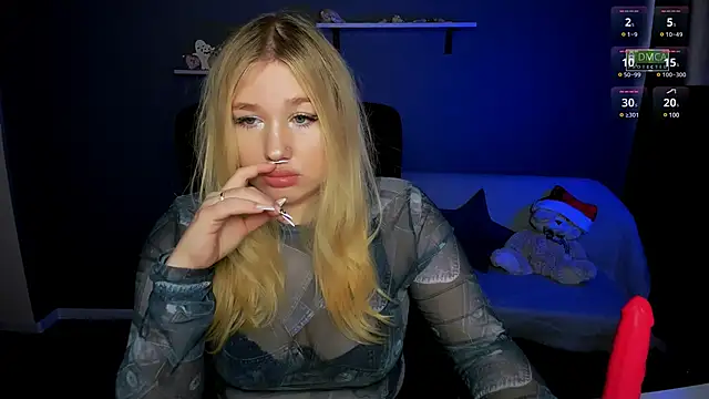 juli kisss online show from February 6, 12:37 pm