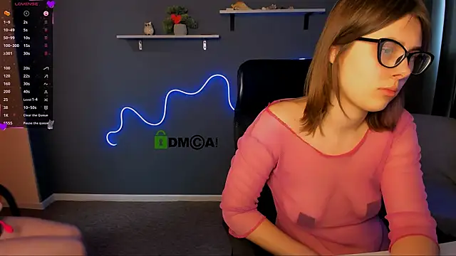 juli kisss online show from March 20, 5:24 am